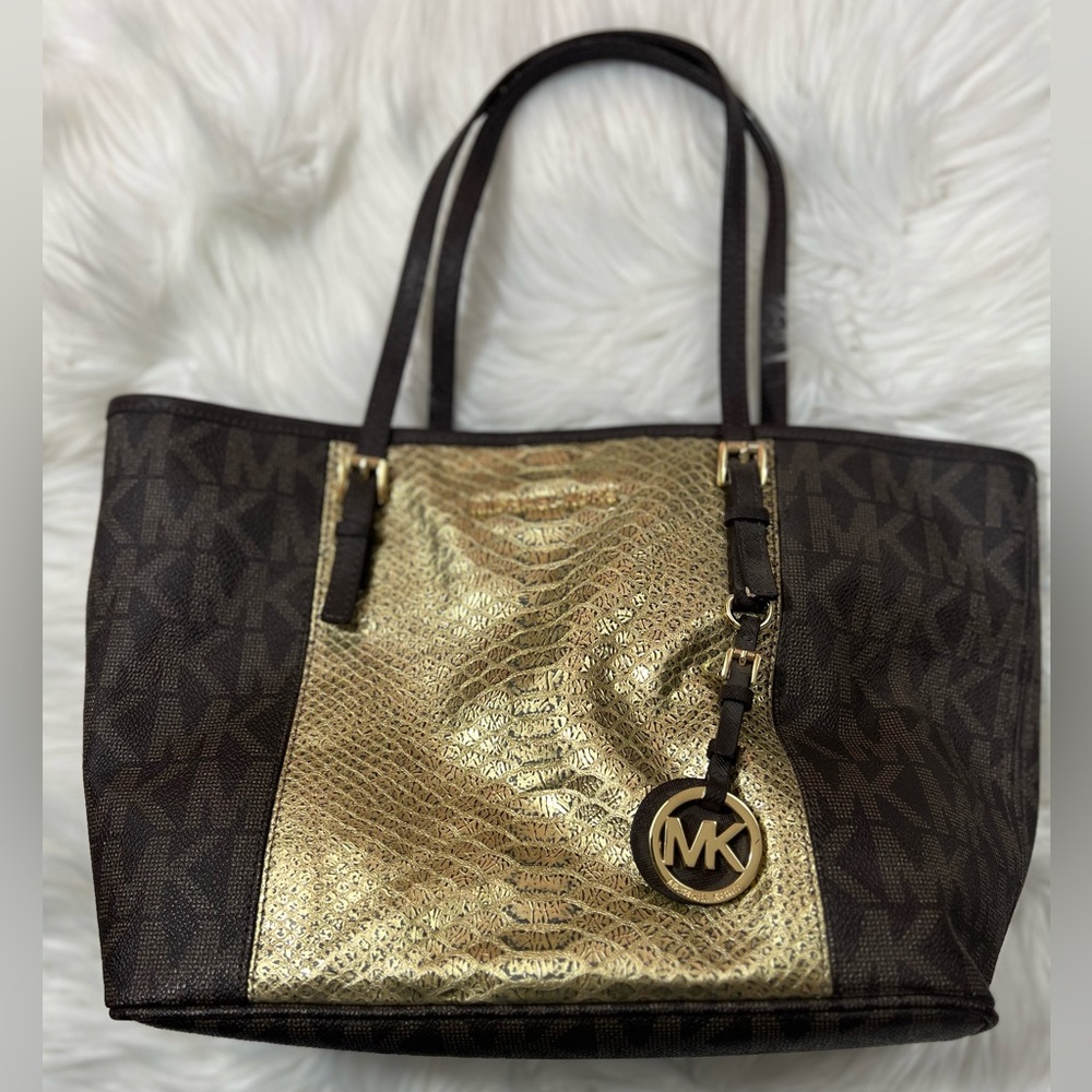 Michael Kors Tote bag ✨brand new ✨.       15”Lx91/2”Hx6”D.